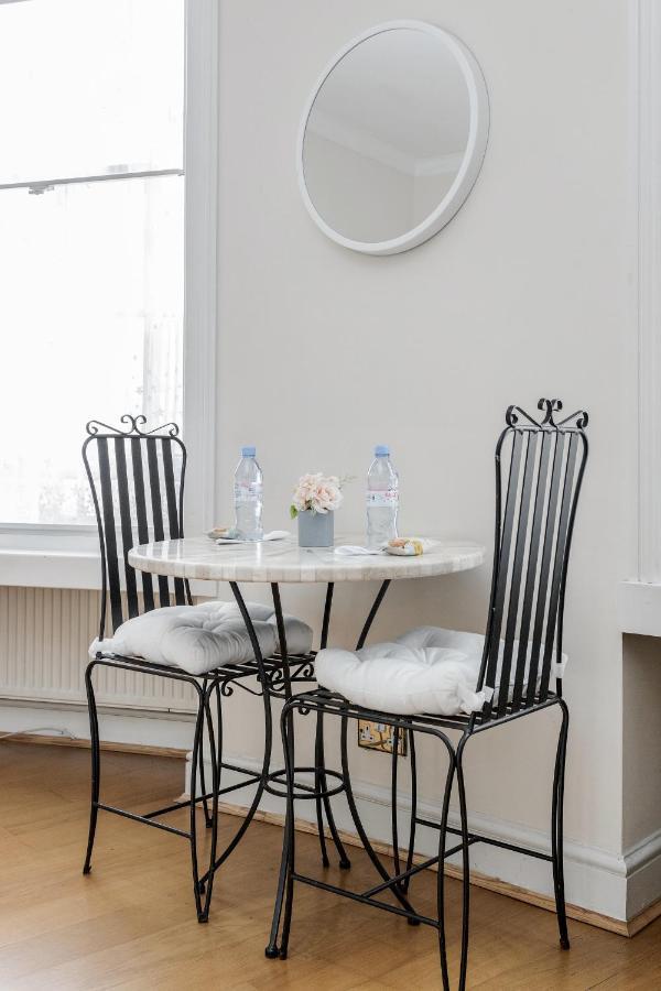 Oxford Street Homestay Londres Exterior foto