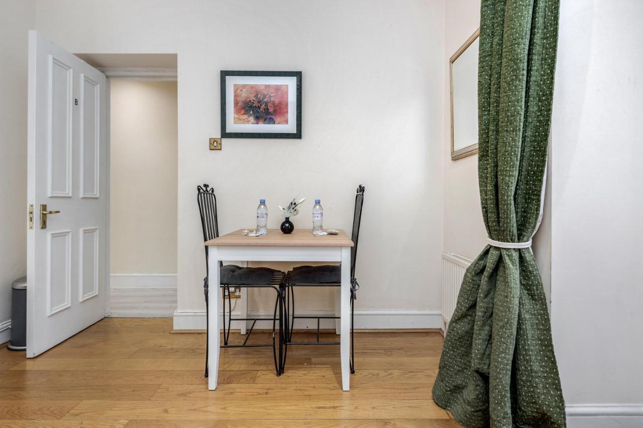 Oxford Street Homestay Londres Exterior foto