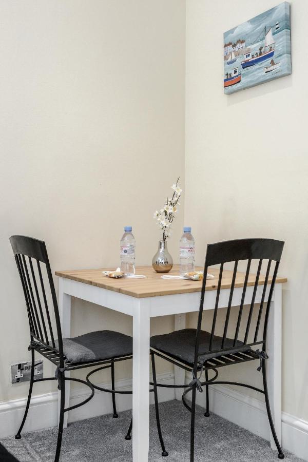 Oxford Street Homestay Londres Exterior foto