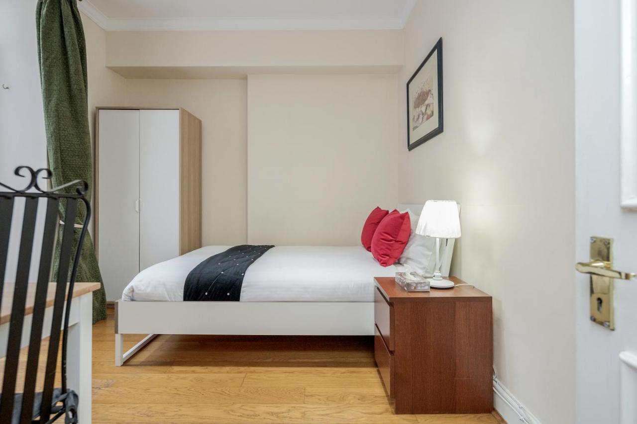 Oxford Street Homestay Londres Exterior foto